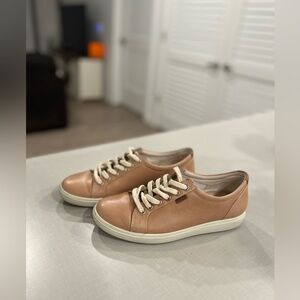Ecco women’s soft 7 sneakers